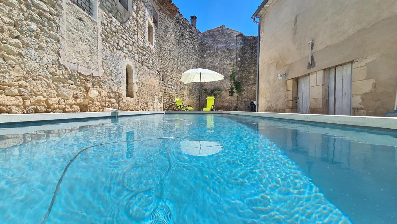 La Maison Bleue Cereste Luaran gambar